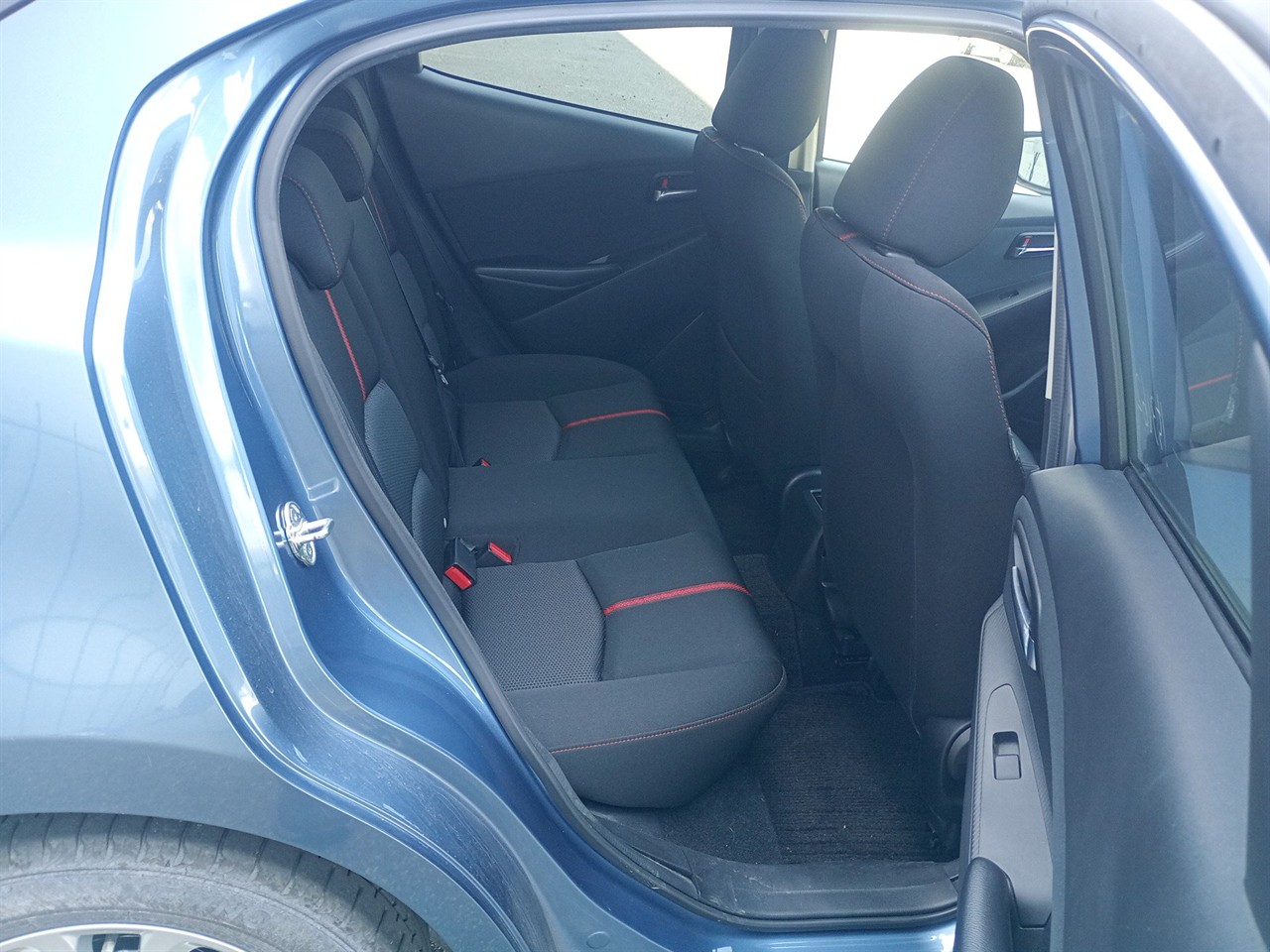 2016 Mazda Demio