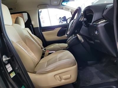 2016 Toyota Vellfire - Thumbnail