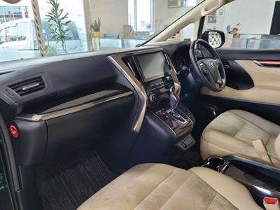 2016 Toyota Vellfire - Thumbnail