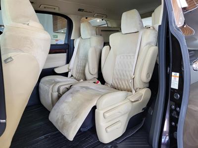 2016 Toyota Vellfire - Thumbnail