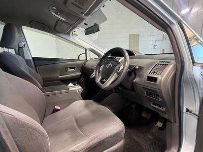 2012 Toyota Prius - Thumbnail