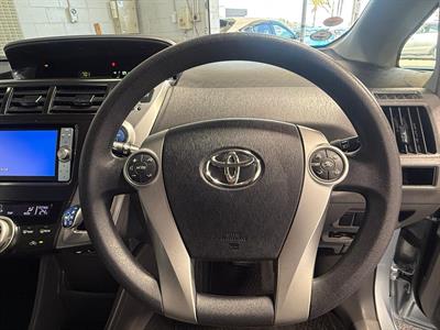 2012 Toyota Prius - Thumbnail