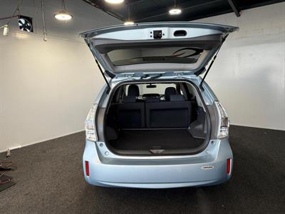 2012 Toyota Prius - Thumbnail