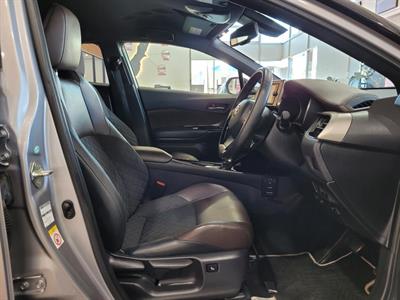 2018 Toyota C-HR - Thumbnail