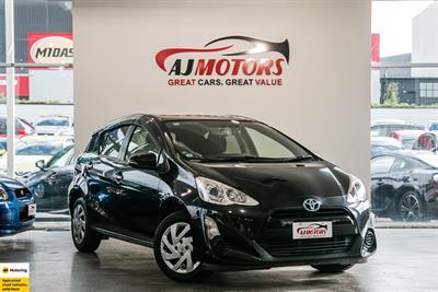 2015 Toyota Aqua - Thumbnail