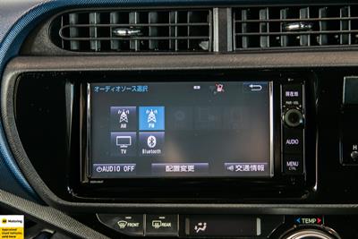 2015 Toyota Aqua - Thumbnail