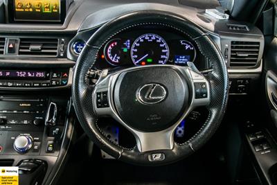2012 Lexus CT 200h - Thumbnail