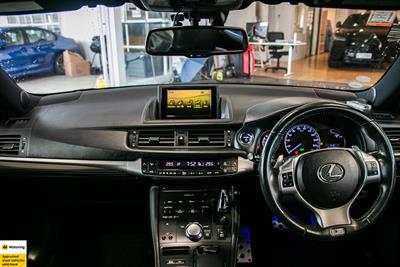 2012 Lexus CT 200h - Thumbnail
