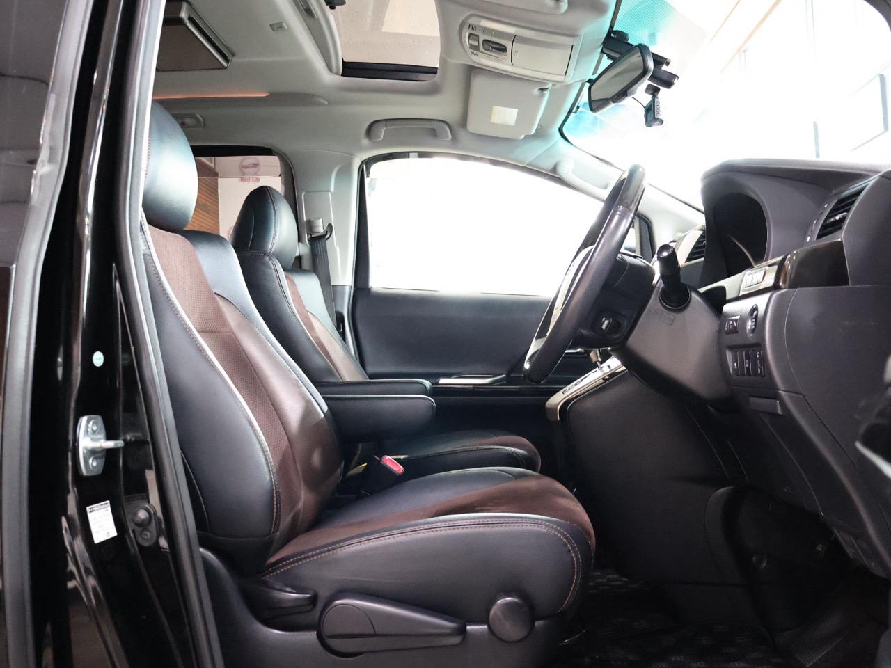 2015 Toyota Alphard
