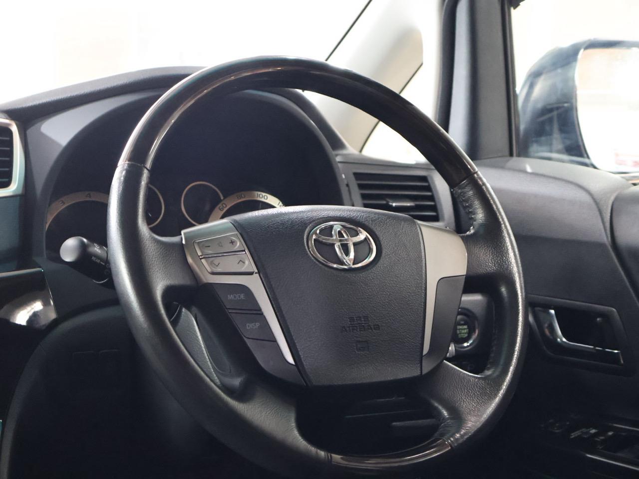 2015 Toyota Alphard