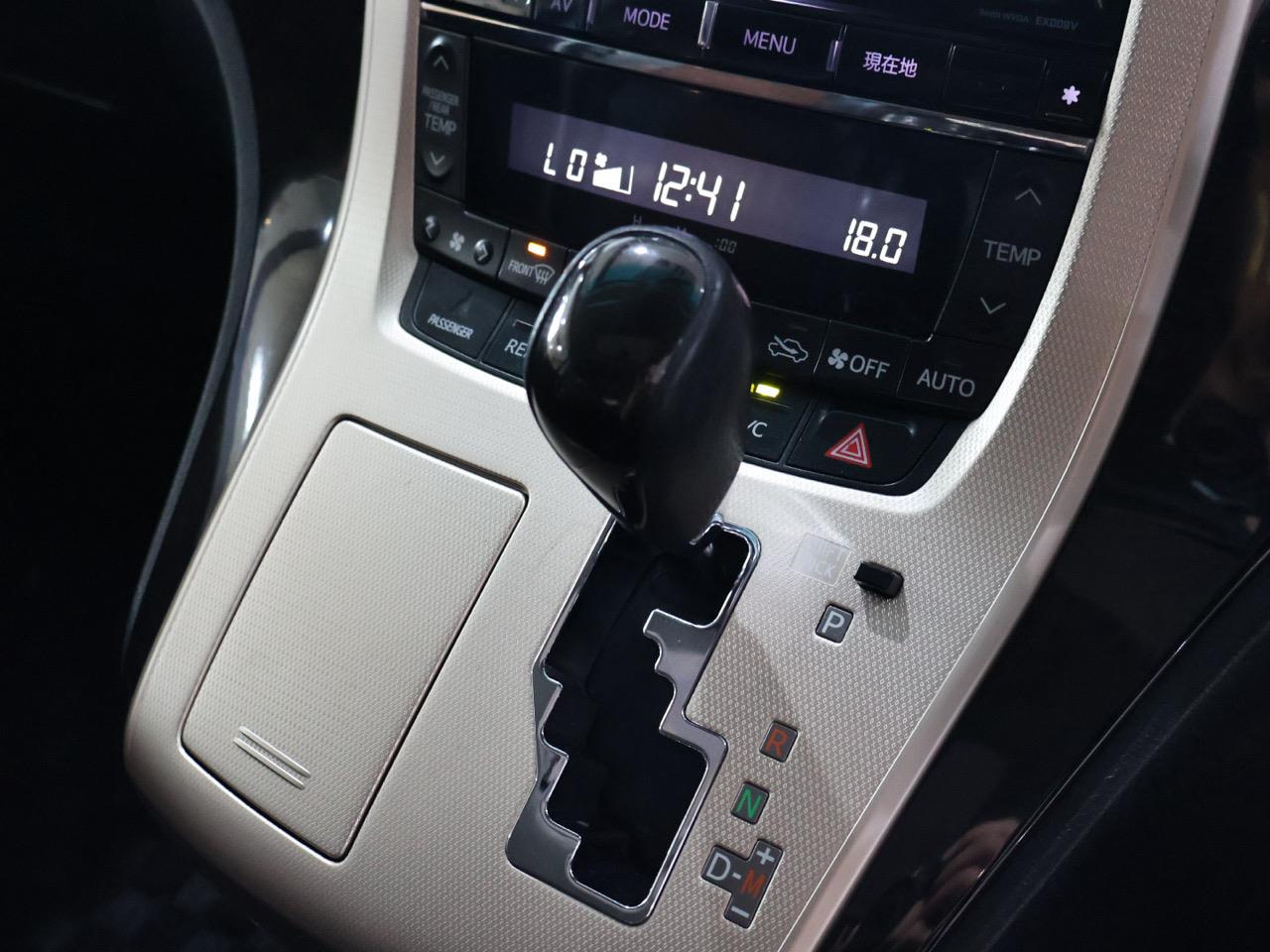 2015 Toyota Alphard