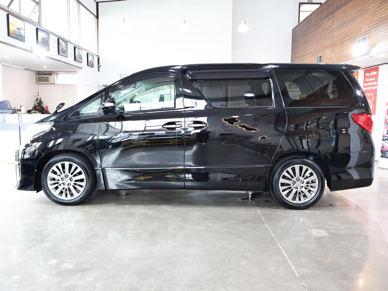 2015 Toyota Alphard