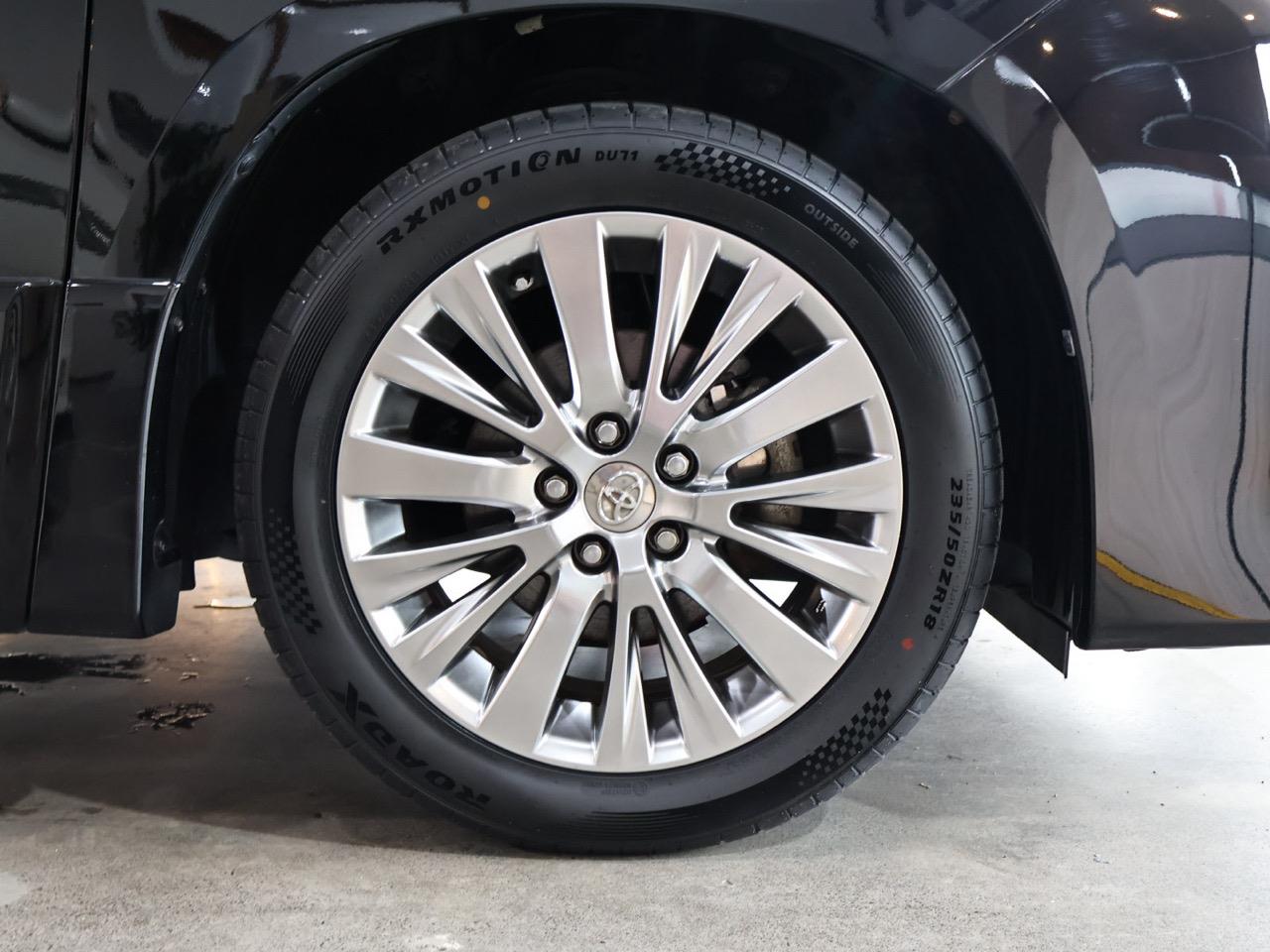 2015 Toyota Alphard
