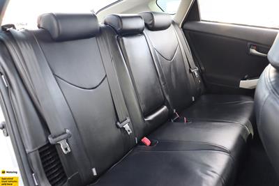 2014 Toyota Prius - Thumbnail