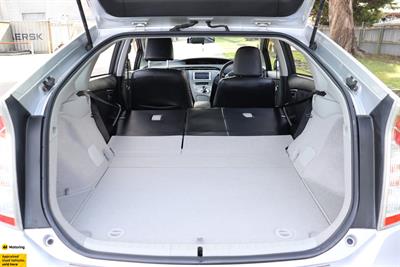 2014 Toyota Prius - Thumbnail