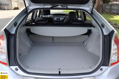 2014 Toyota Prius - Thumbnail