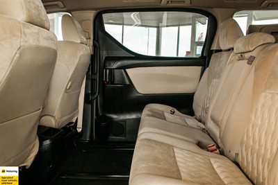 2023 Toyota Alphard - Thumbnail