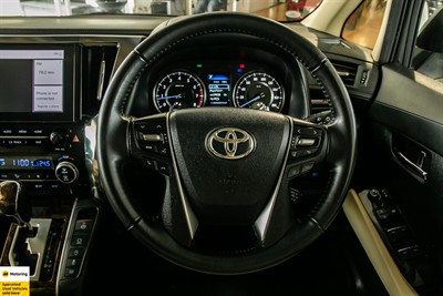 2023 Toyota Alphard - Thumbnail