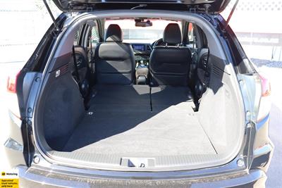 2017 Honda Vezel - Thumbnail