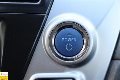 2012 Toyota Prius - Thumbnail