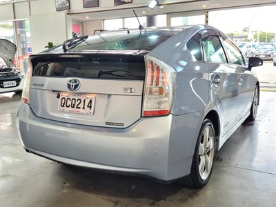 2009 Toyota Prius - Thumbnail