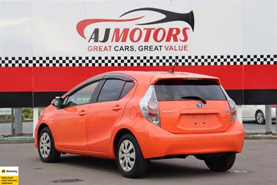2014 Toyota Aqua - Thumbnail