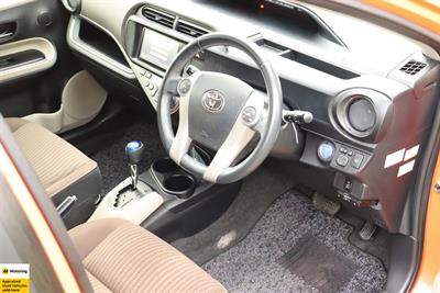 2014 Toyota Aqua - Thumbnail