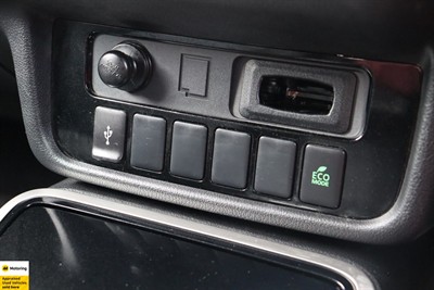 2021 Mitsubishi Outlander - Thumbnail