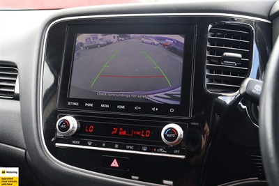 2021 Mitsubishi Outlander - Thumbnail