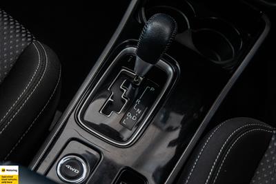 2020 Mitsubishi Outlander - Thumbnail