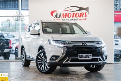 2020 Mitsubishi Outlander - Thumbnail