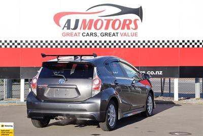 2014 Toyota Aqua - Thumbnail