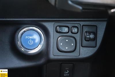2014 Toyota Aqua - Thumbnail