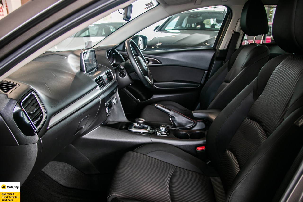 2014 Mazda Axela