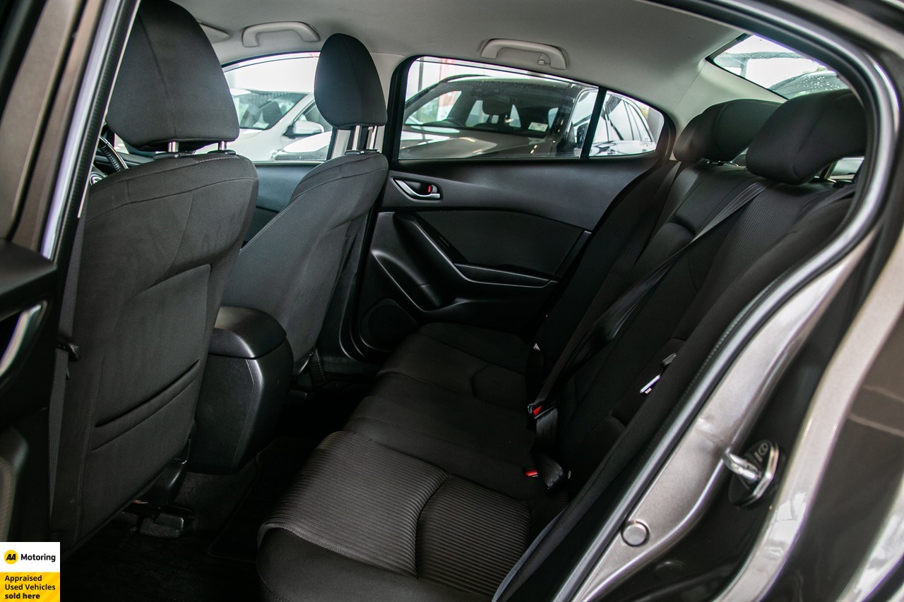 2014 Mazda Axela