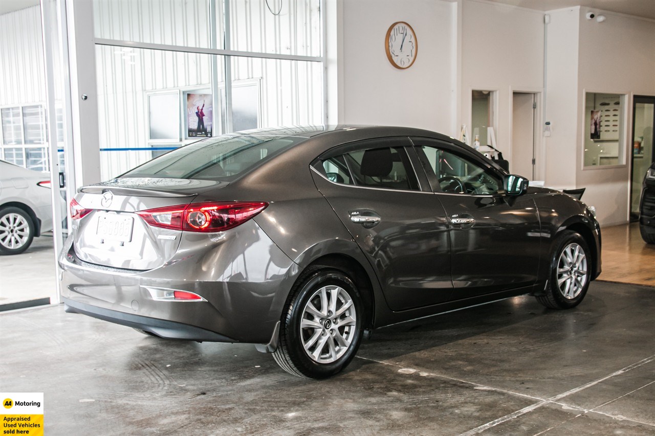 2014 Mazda Axela