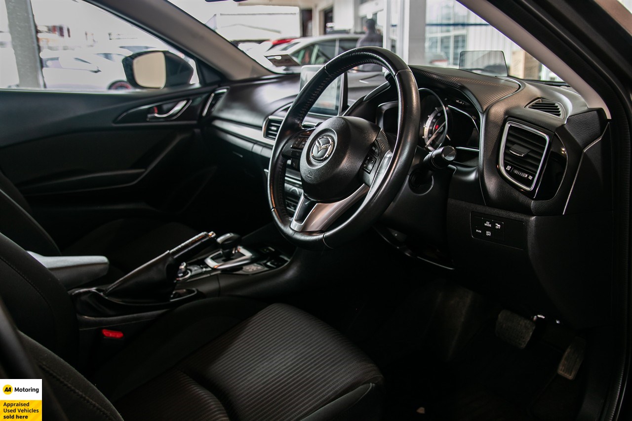 2014 Mazda Axela