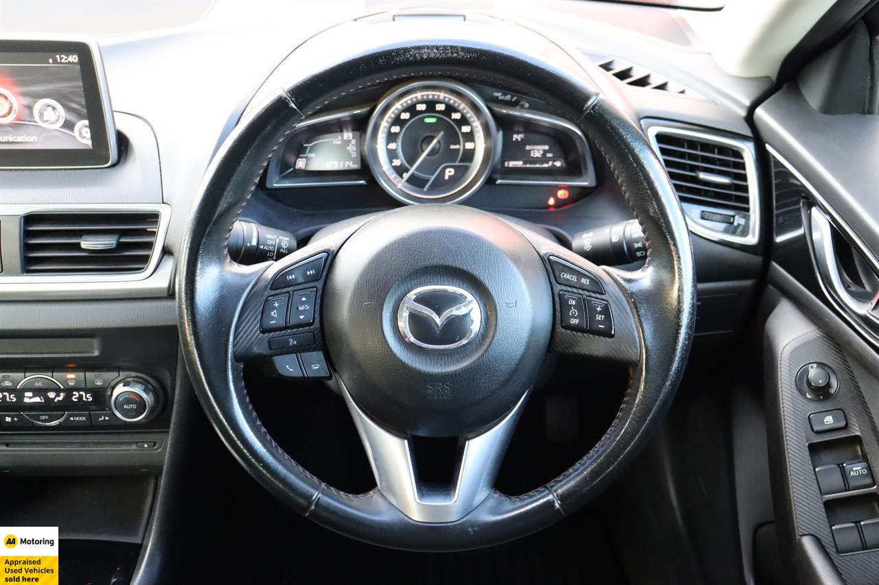 2014 Mazda Axela