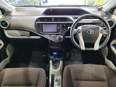 2013 Toyota Aqua - Thumbnail