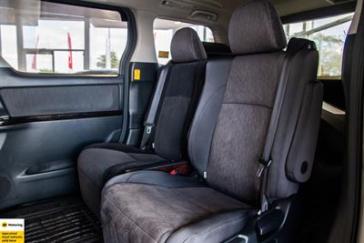 2012 Toyota Vellfire - Thumbnail