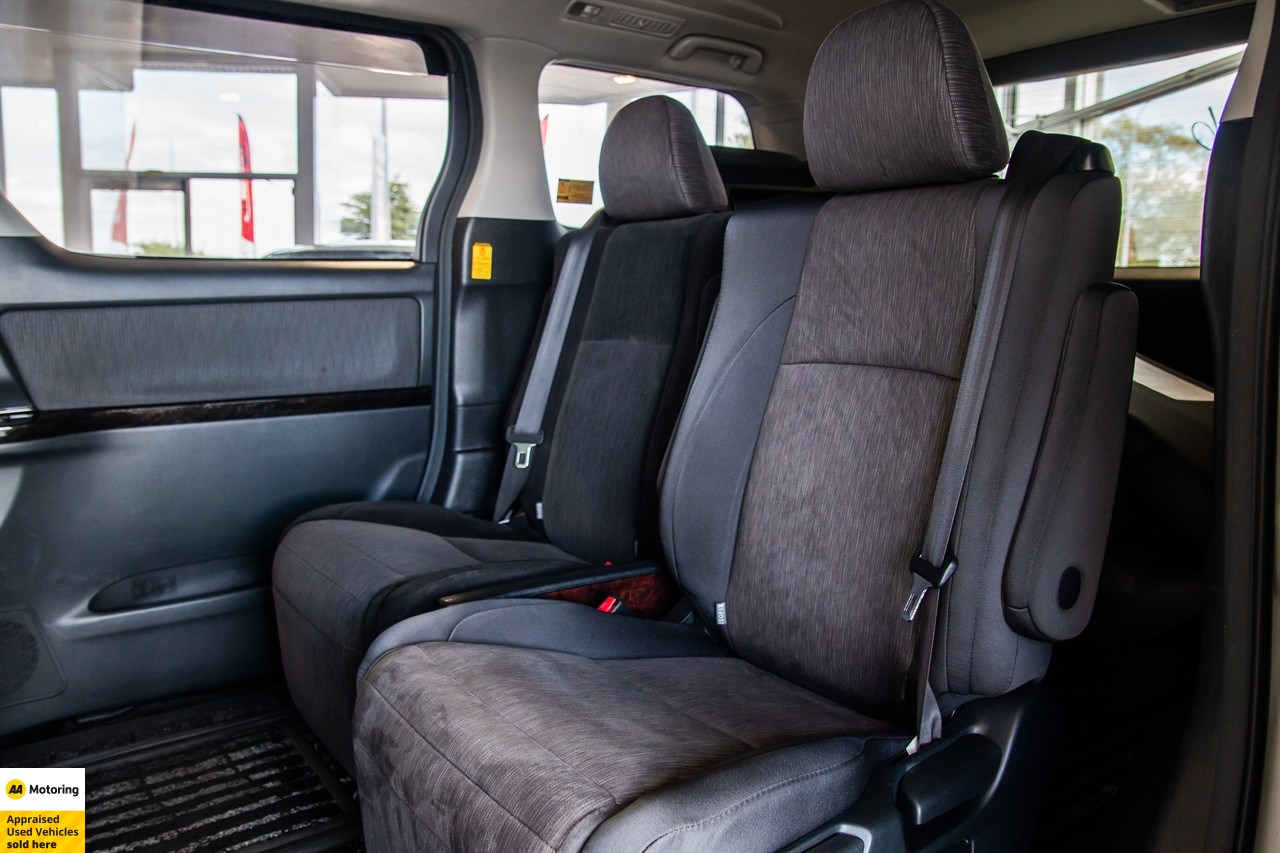 2012 Toyota Vellfire