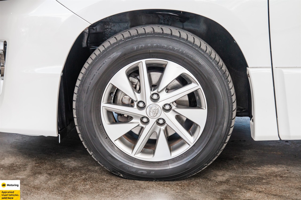 2012 Toyota Vellfire