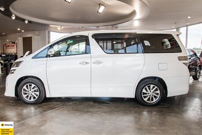2012 Toyota Vellfire - Thumbnail