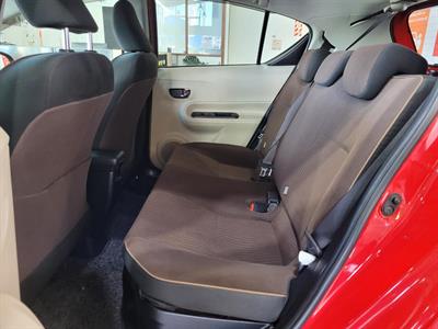 2013 Toyota Aqua - Thumbnail