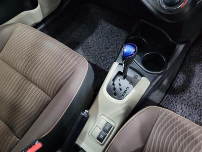 2013 Toyota Aqua - Thumbnail