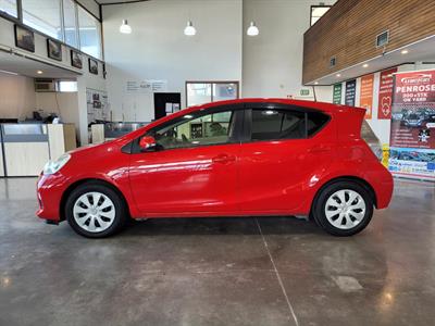 2013 Toyota Aqua - Thumbnail