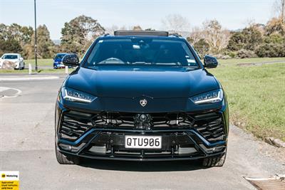 2021 Lamborghini Urus - Thumbnail