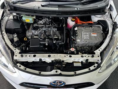 2017 Toyota Aqua - Thumbnail