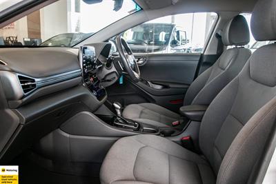 2022 Hyundai IONIQ - Thumbnail