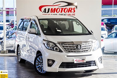 2013 Toyota Alphard - Thumbnail